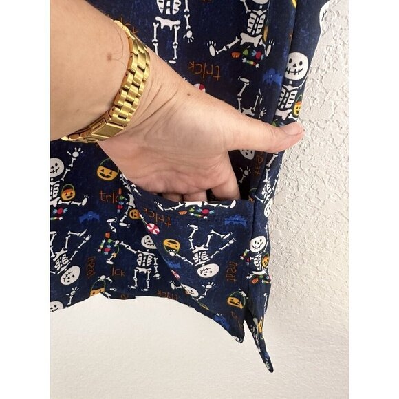 Halloween Scrub Top Scrubaid Women’s‎ M (10-12) Trick Or Treat Skeletons Blue - Picture 5 of 9